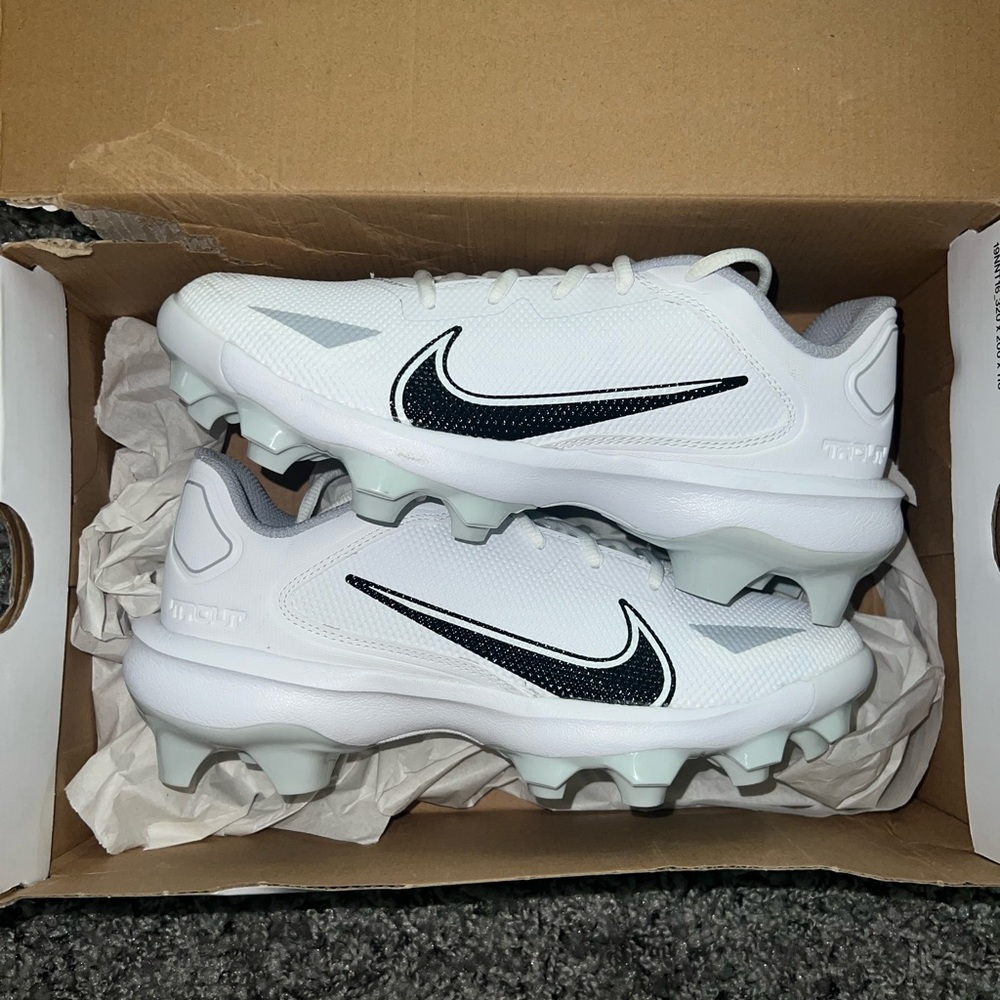 NEW IN BOX!! Nike Force Trout 8 MCS Cleats, Size: 5Y